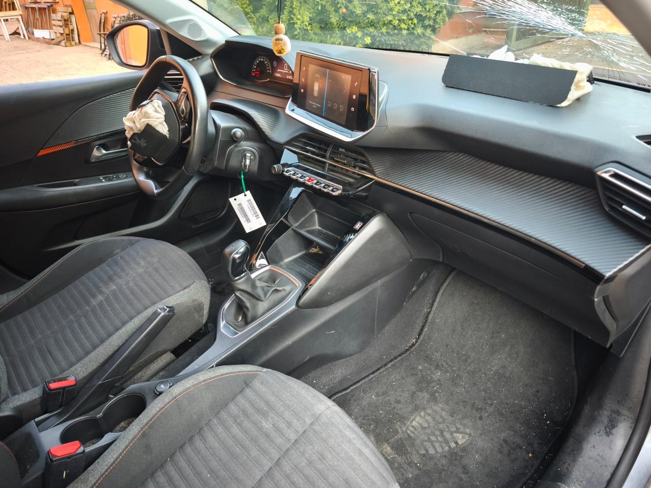 Peugeot 208 PureTech 75 INCIDENTATA