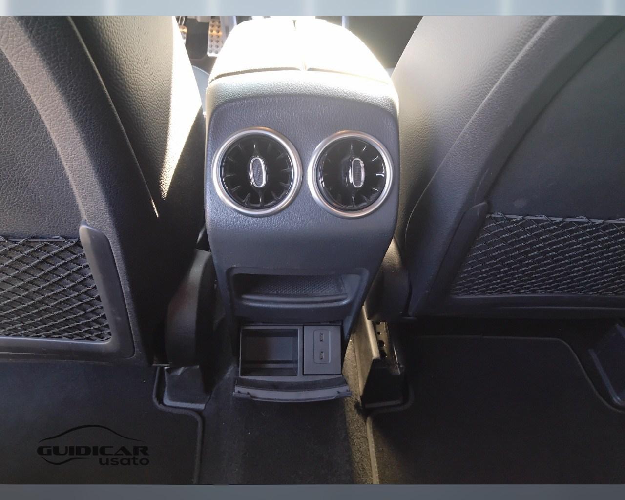 Mercedes-Benz GLB - X247 2019 - GLB 200 d Premium auto