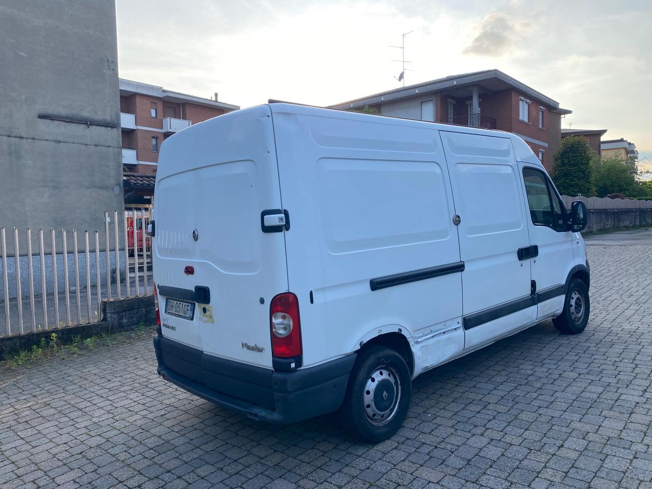 Renault Master T35/150 2.5 dci 146 Cv