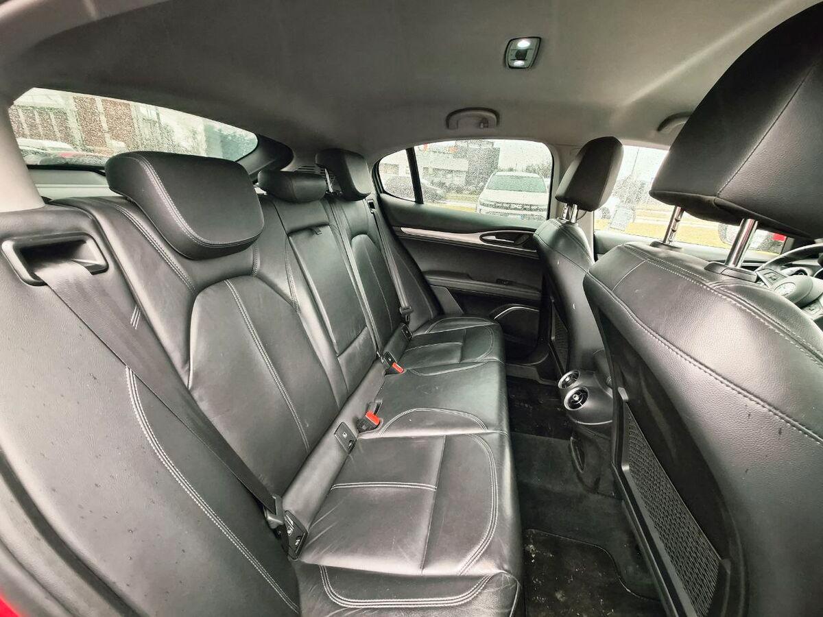 Alfa Romeo Stelvio 2.2 t Business rwd 180cv auto