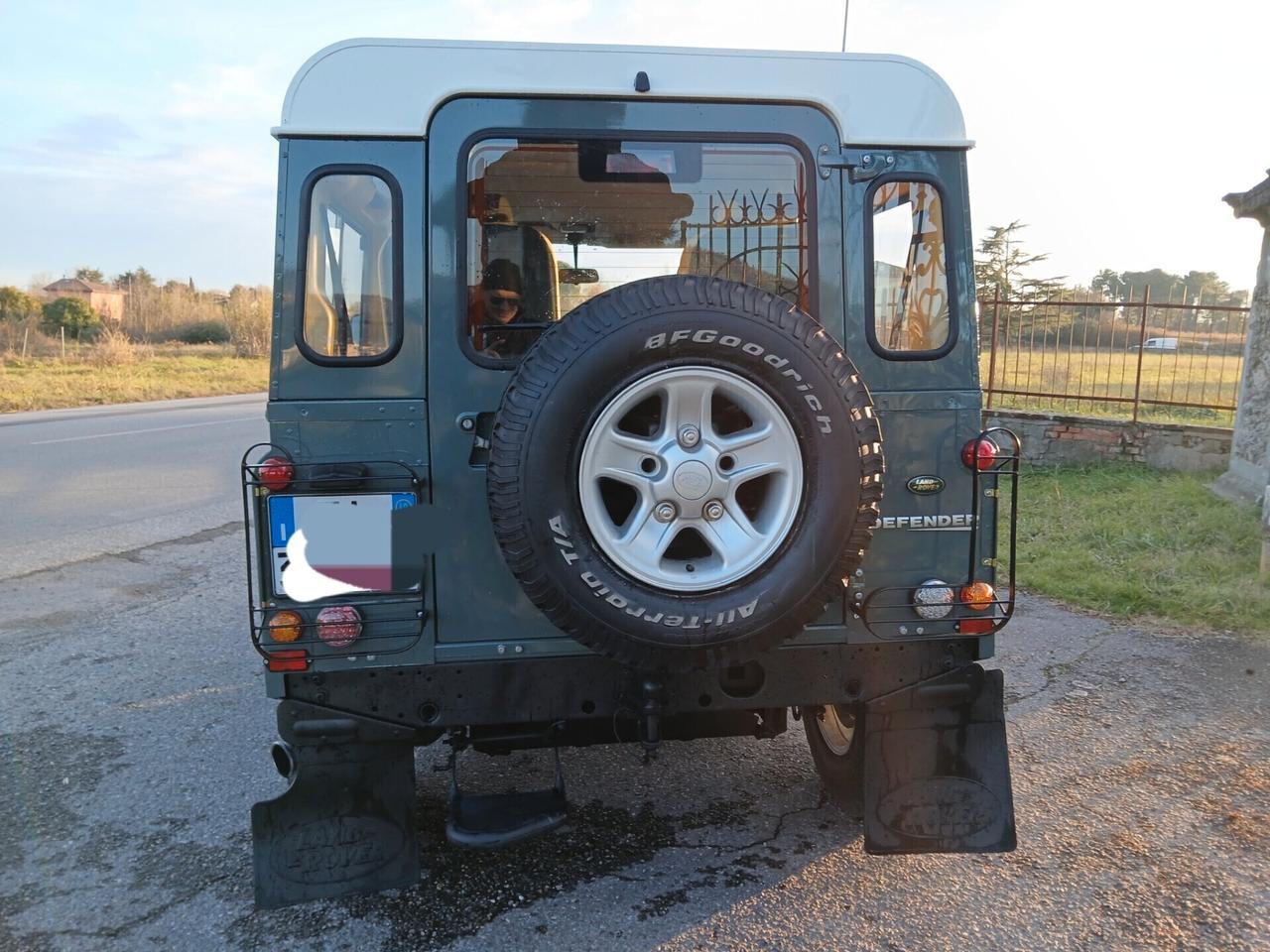 Land Rover Defender 90 2.4 TD4 Station Wagon