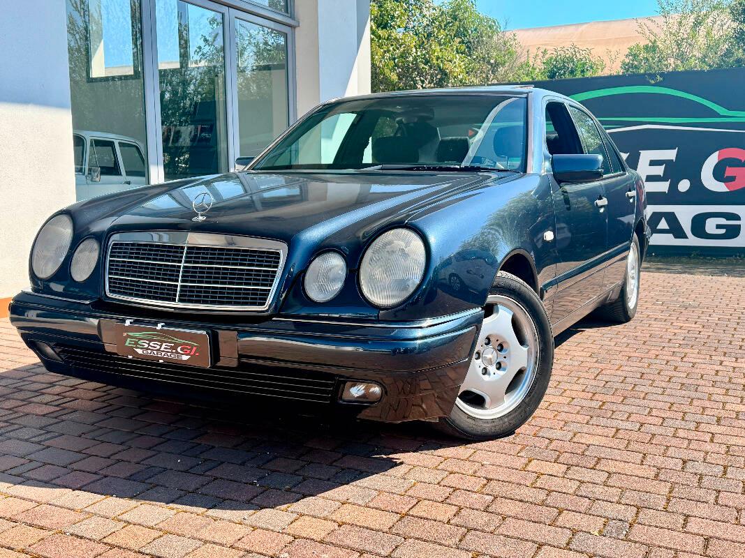 Mercedes Classe E - W210 Berlina E 200 Classic