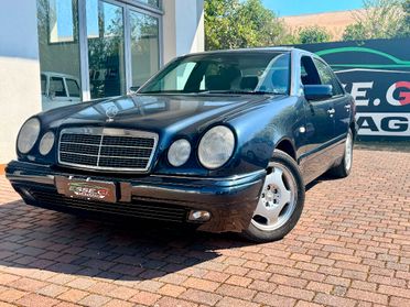 Mercedes Classe E - W210 Berlina E 200 Classic