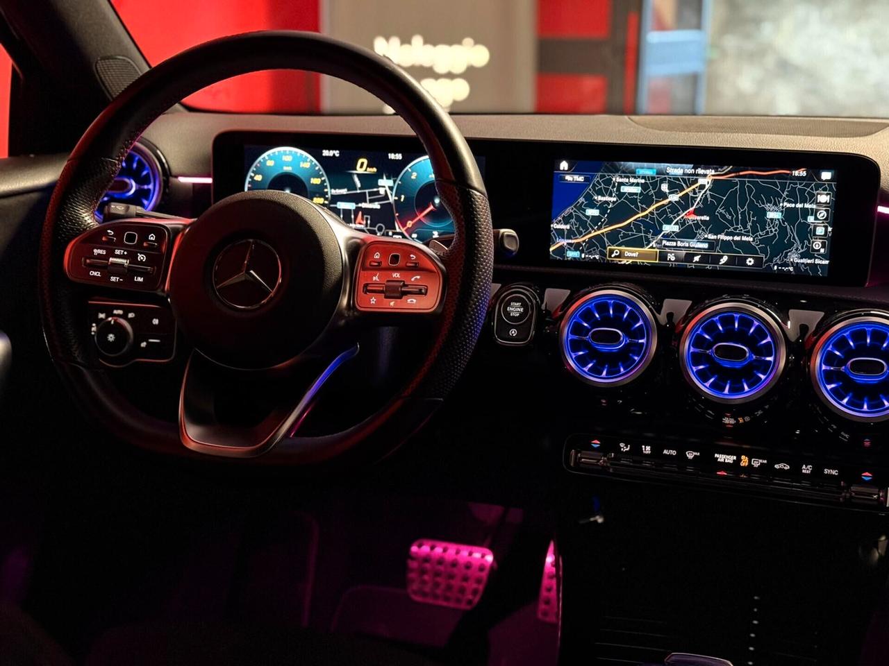 Mercedes-benz A 200d Automatic Premium