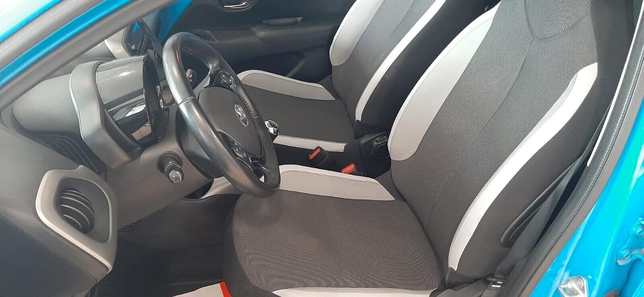 Toyota Aygo 1.0 VVT-i 69 CV 5 porte x-business