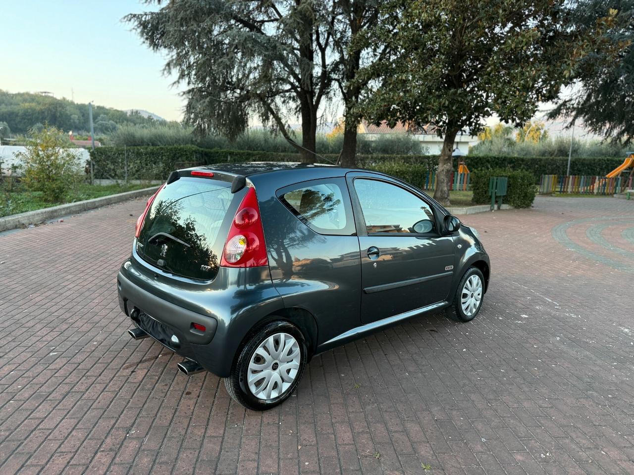 Peugeot 107 1.0 68CV 3p. Sweet Years neopatentati,ottime condizioni