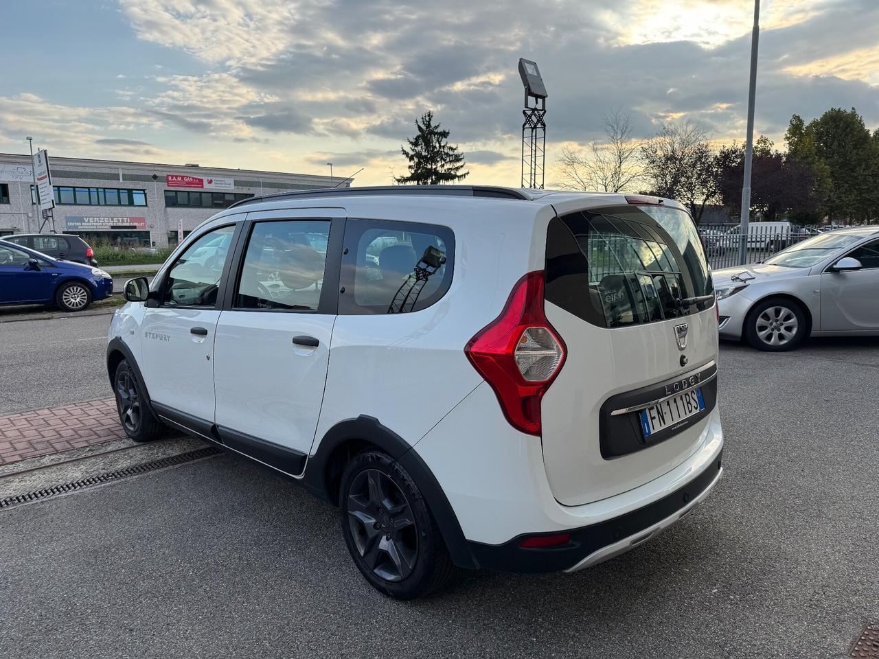 Dacia Lodgy Stepway 1.6 100 CV S&S GPL 7 posti