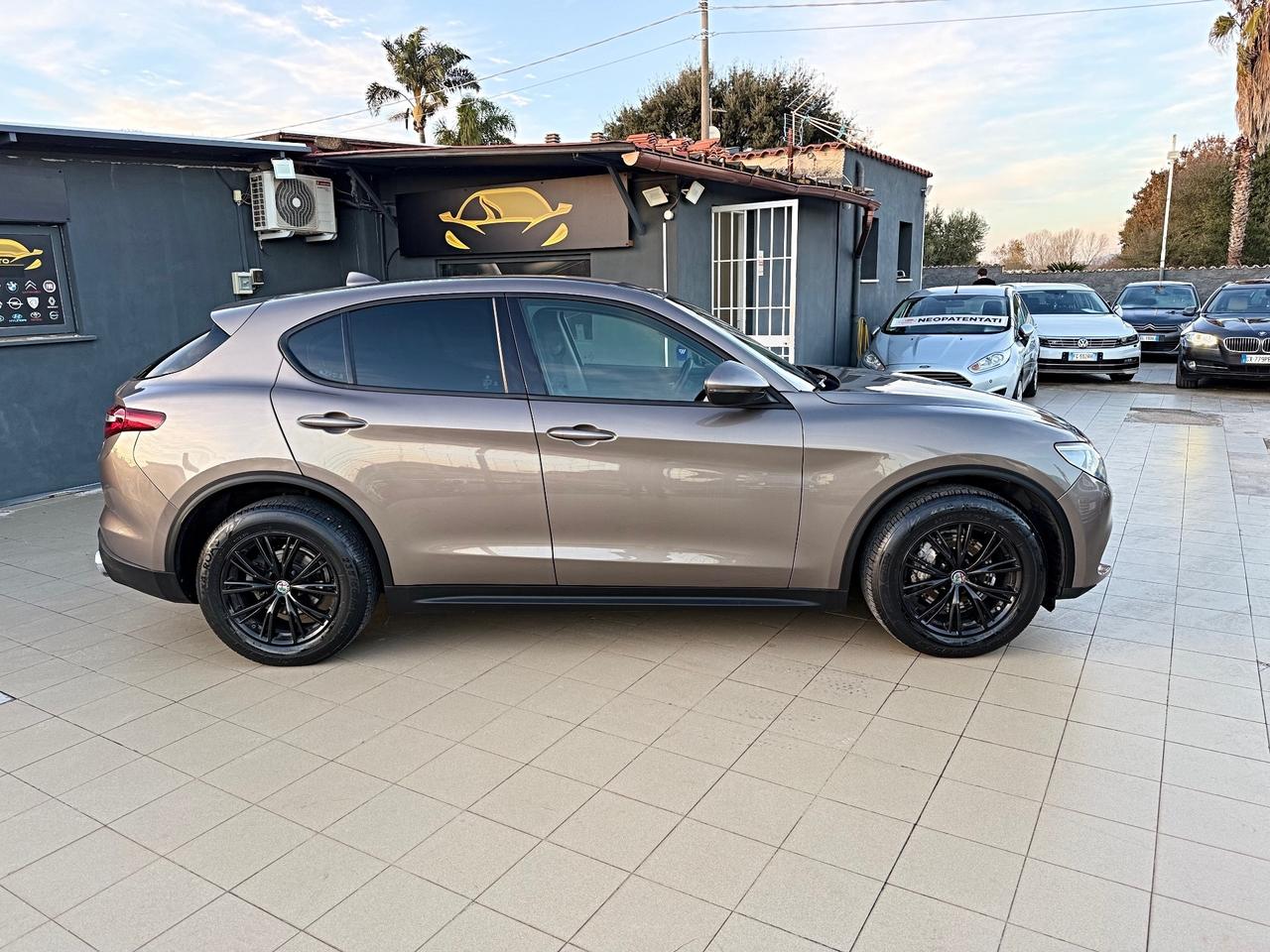 Alfa Romeo Stelvio 2.2 Turbodiesel 160 CV AT8 RWD Business Garanzia 12 Mesi