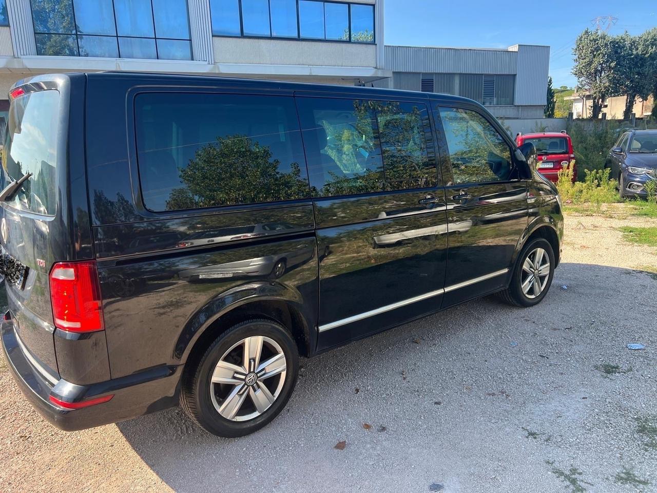 Volkswagen Transporter 2.0 TDI 150CV DSG PL Kombi Business