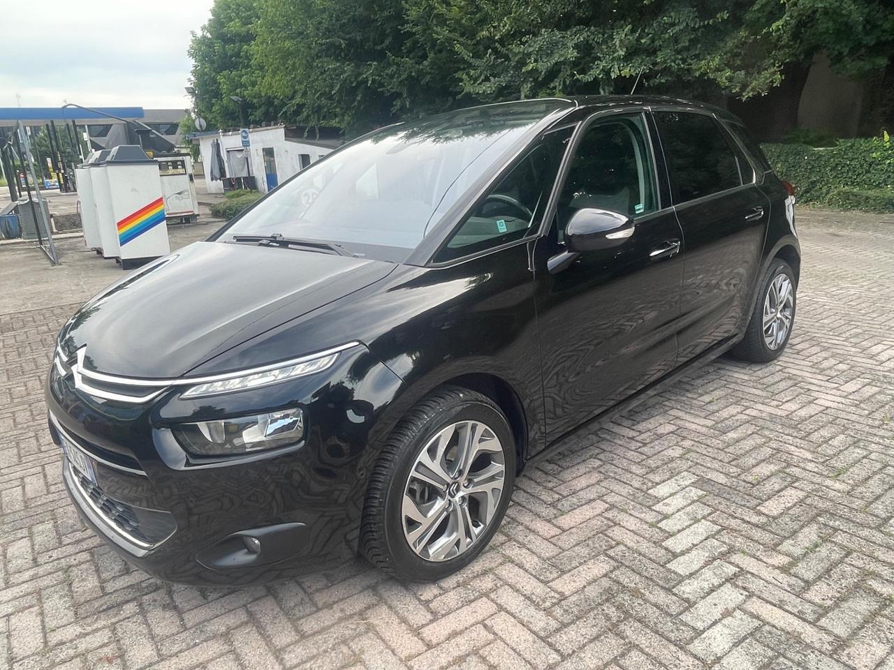 Citroen C4 Picasso 1.6 e-HDi anno 2014..€4999