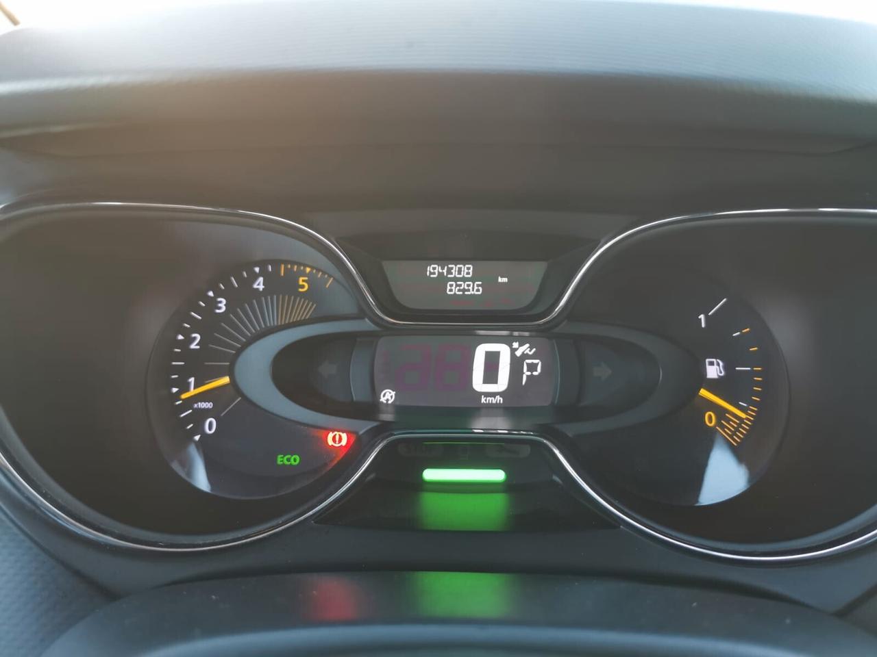 Renault Captur dCi 8V 90 CV EDC Energy - 12/2015