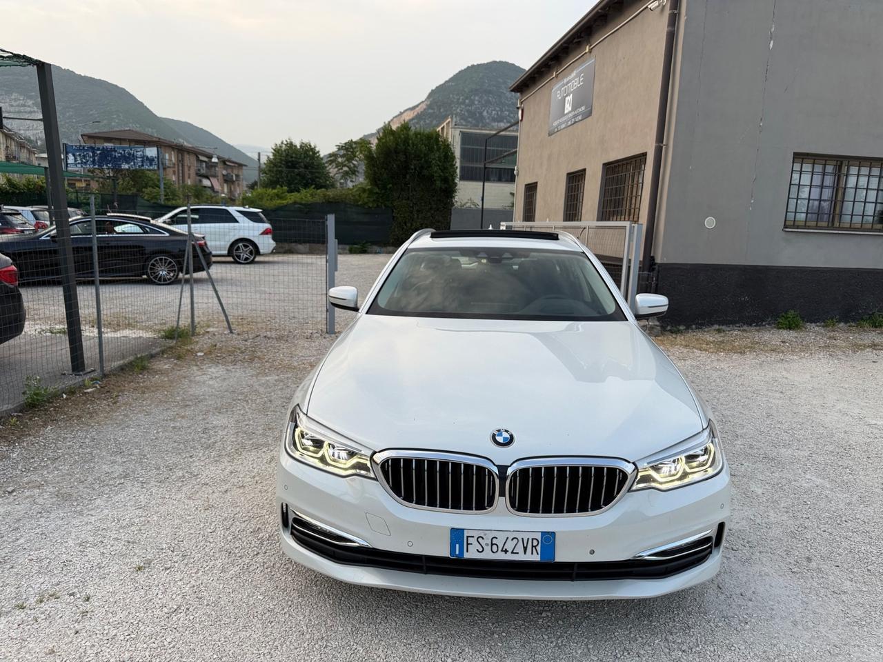Bmw 520 520d xDrive Touring Luxury Full Tettto Pelle Navi