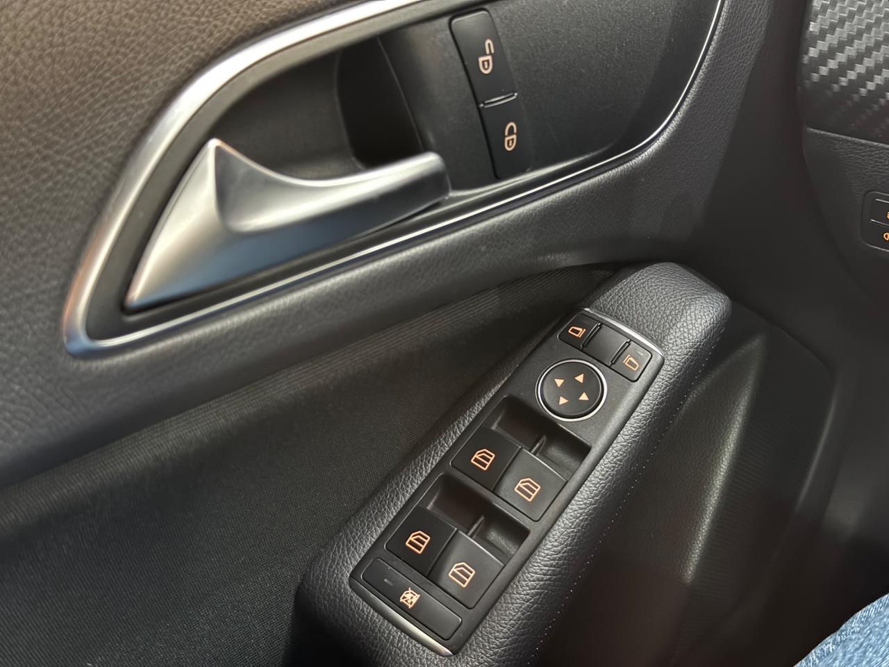 Mercedes-benz GLA 180 d Automatic Business