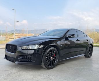 Jaguar XE 2.0 D Turbo 180 CV AWD aut. R-Sport
