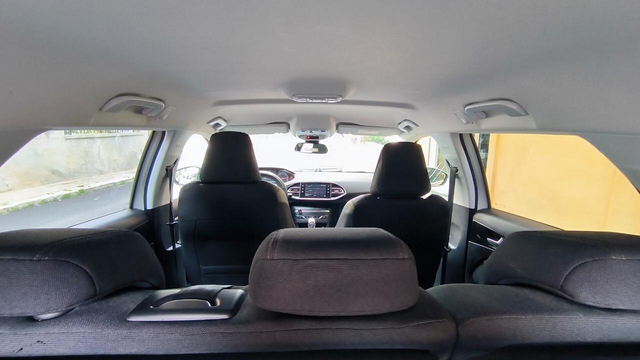 Peugeot 308 BlueHDi 130 S&S SW Allure