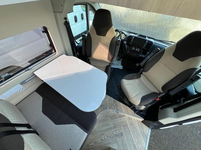 CHAUSSON V594 FIRST LINE