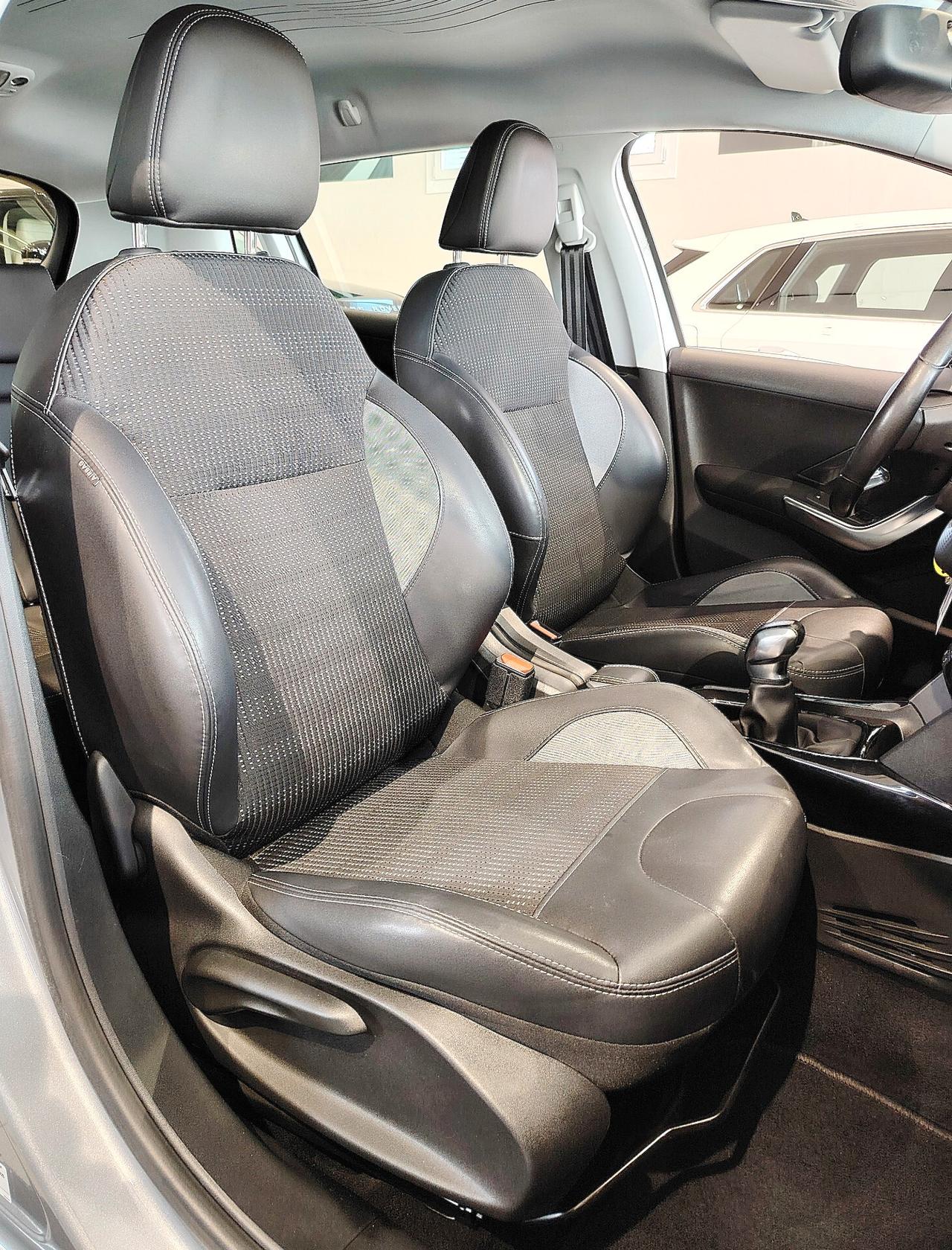 Peugeot 2008 PureTech 1.2 Turbo 110 S&S Black Matt