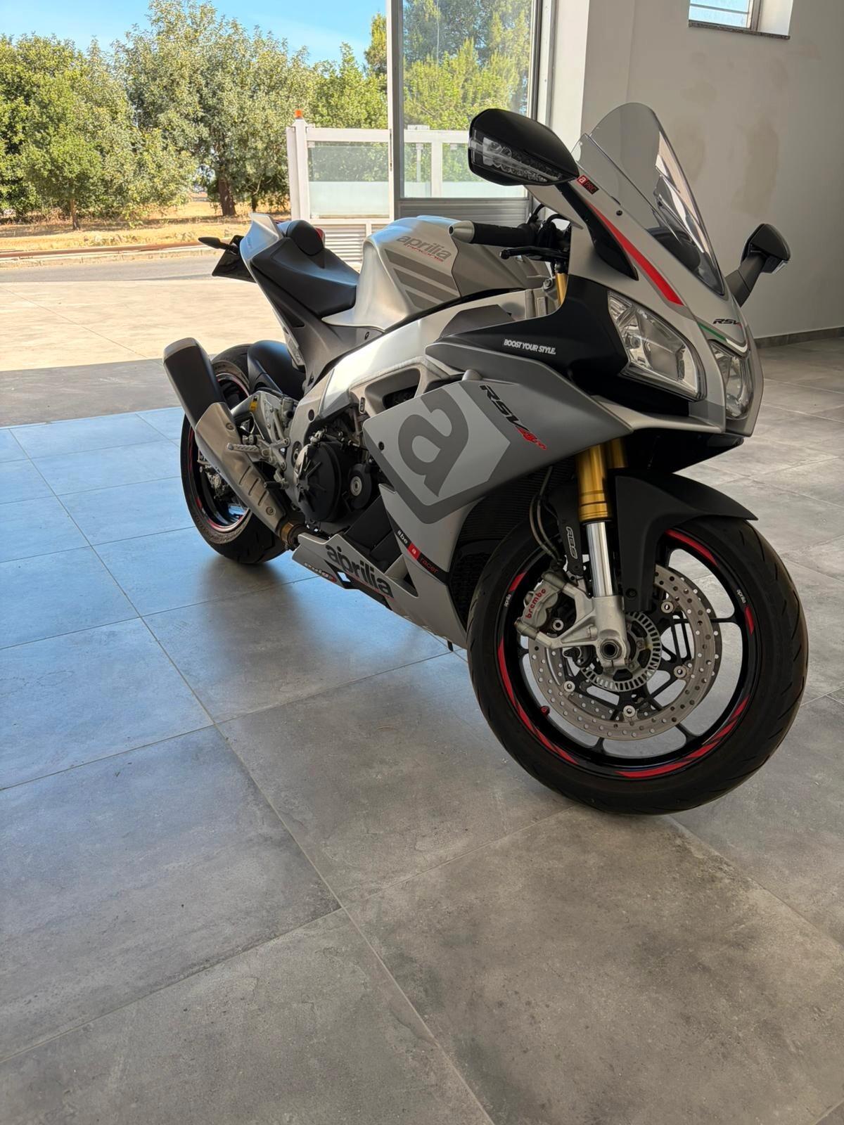 Aprilia RSV4 RR