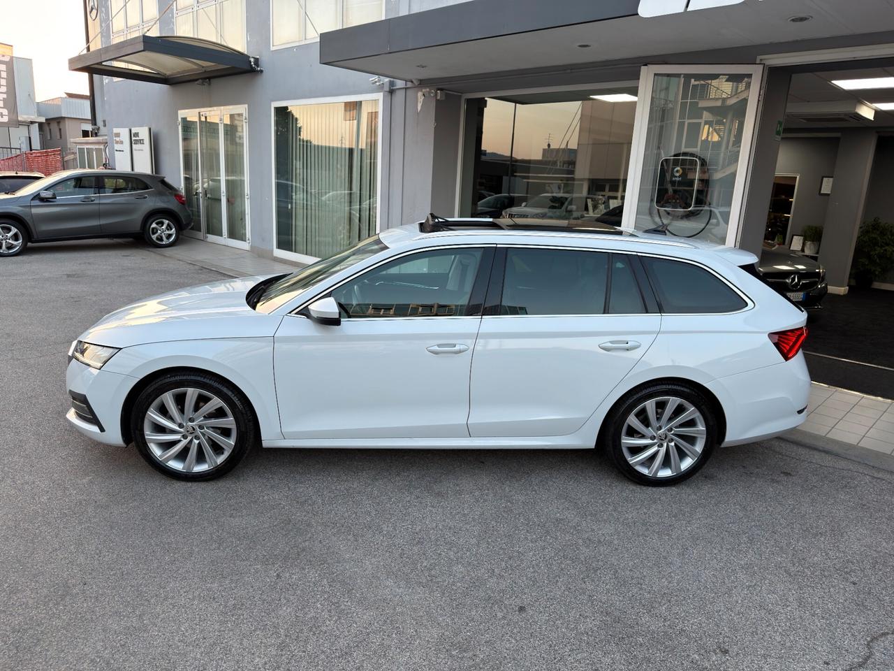 Skoda Octavia 1.5 G-TEC DSG Wagon Style