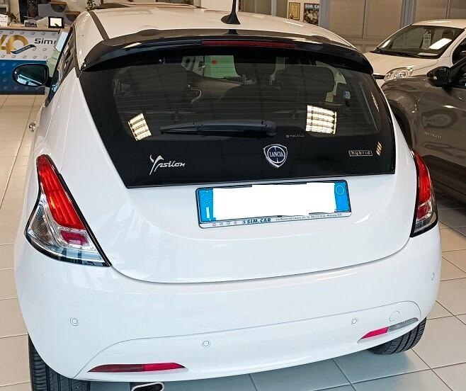 Lancia Ypsilon 1.0 FireFly 5 porte S&S Hybrid Alberta Ferretti
