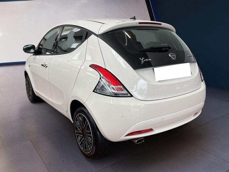 Lancia Ypsilon III 2015 1.0 hybrid Gold s&s 70cv