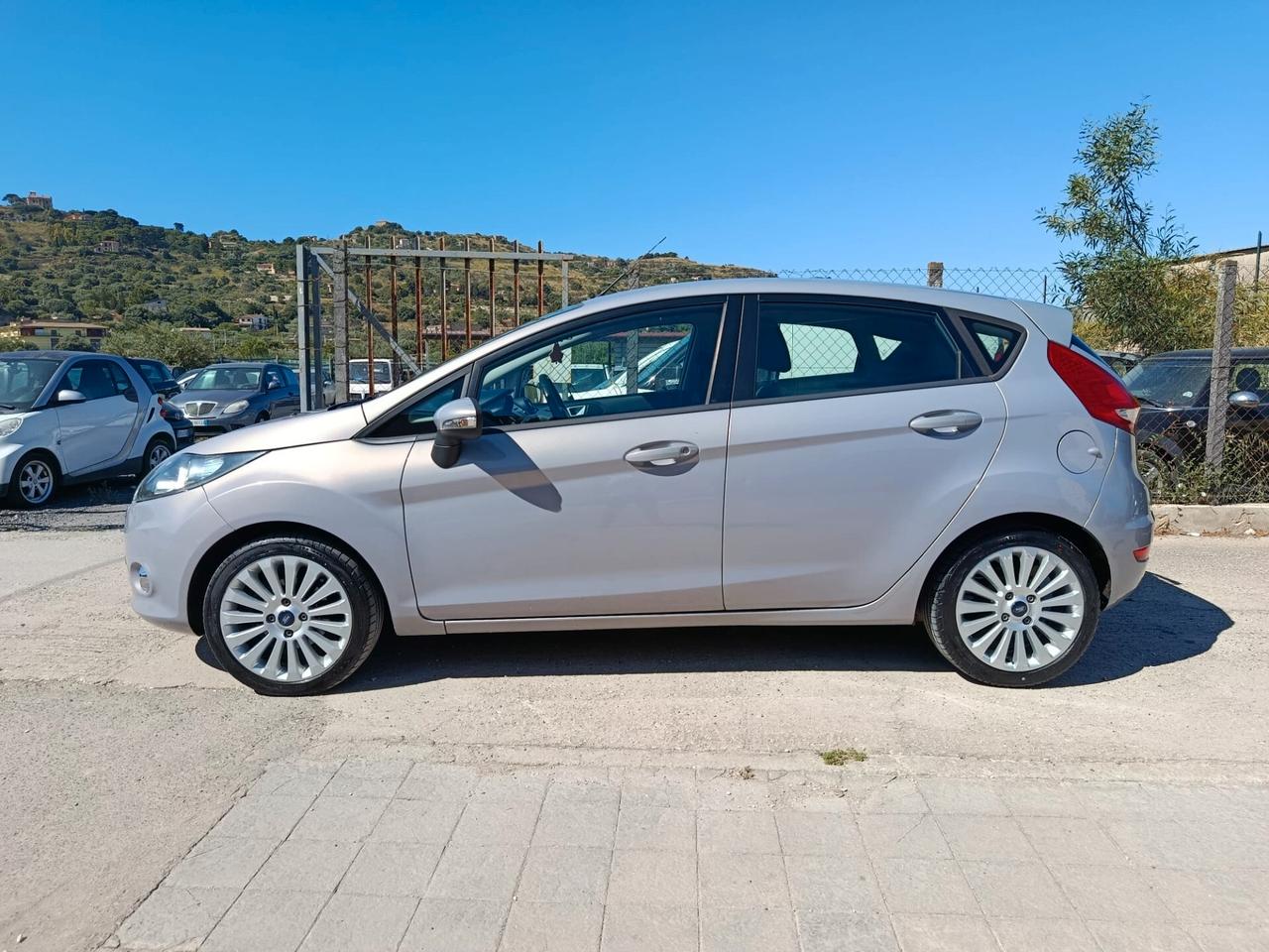 Ford Fiesta 1.4 TDCi 70CV 5 porte Titanium