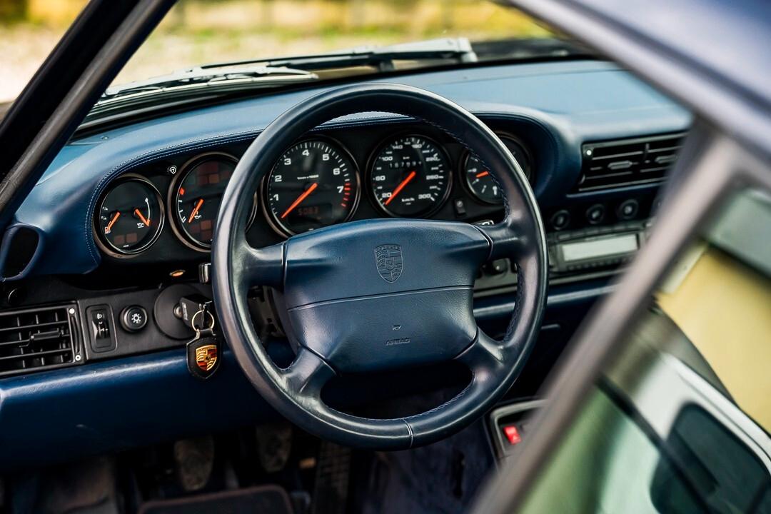 Porsche 993 Carrera 4S