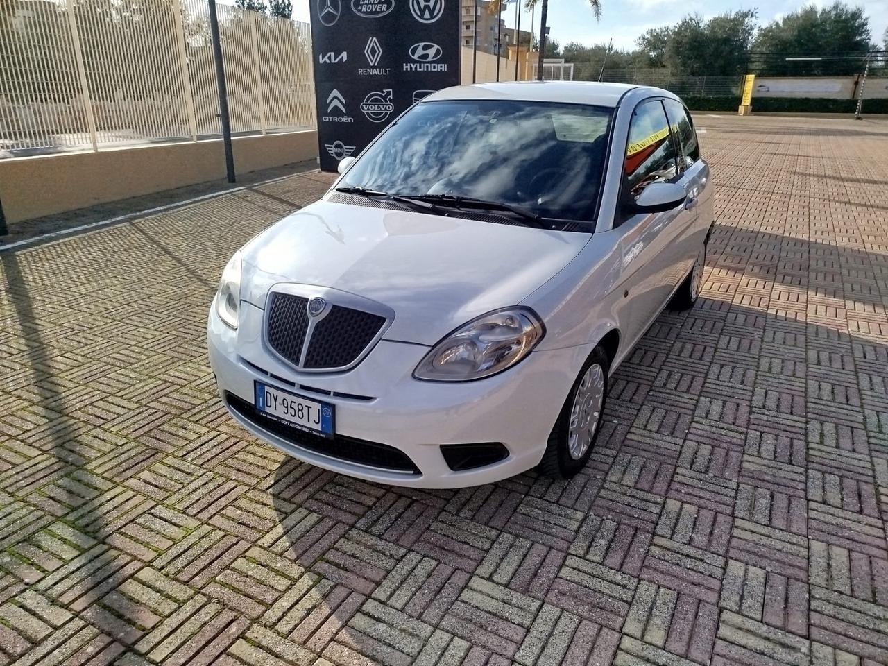 Lancia Ypsilon 1.4 Oro Ecochic GPL