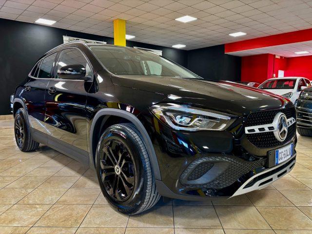 MERCEDES-BENZ GLA 200 d Automatic Sport UNIPRO - NIGHT BLACK EDITION