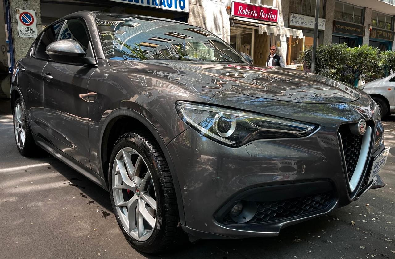 Alfa Romeo Stelvio 2.2 Turbodiesel 210 CV AT8 Q4 B-Tech