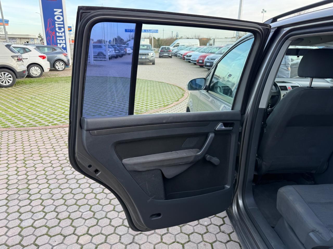 Volkswagen Touran 1.9 TDI 105CV DPF Conceptline OK NEOPATENTATI