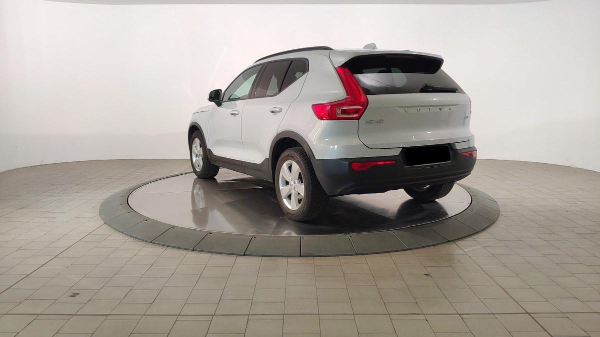 VOLVO Xc40 D3 Geartronic Momentum Core N-1