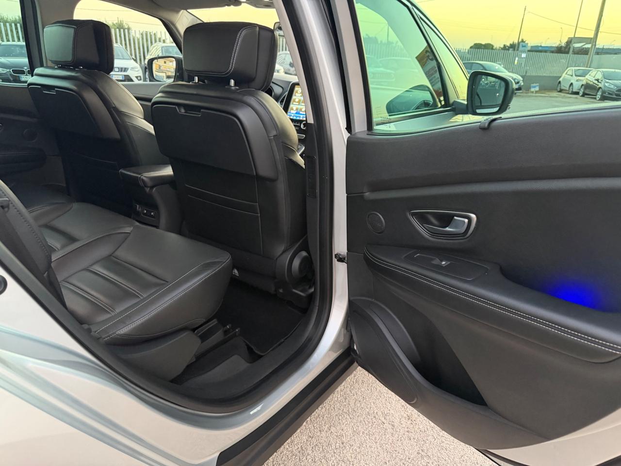 RENAULT SCENIC 1.6 DCI 130 BOSE STRAFUL LED MY17
