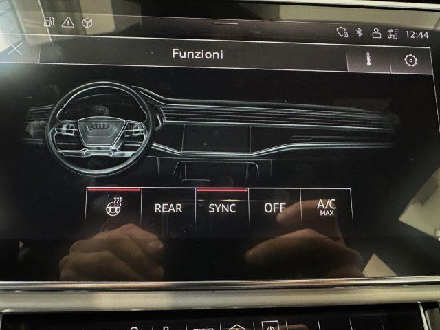 AUDI Q8 55 TFSI e Plug-in quattro S line -22" - B&O - FULL