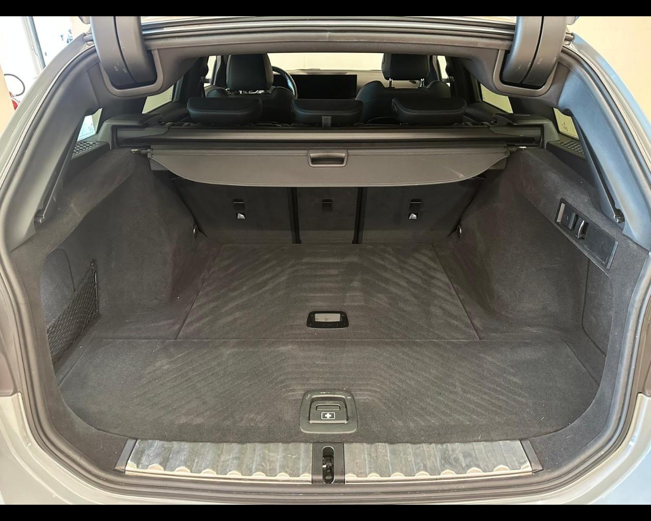 BMW Serie 3(G20/1-80/1) - 318d 48V Touring Msport