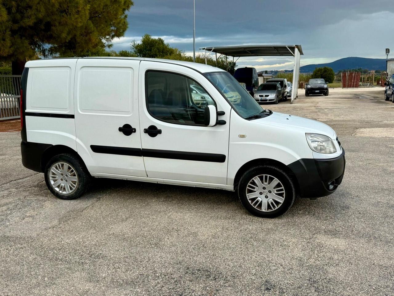 Furgone Fiat Doblò cargo 1.3 MJT neopatentati