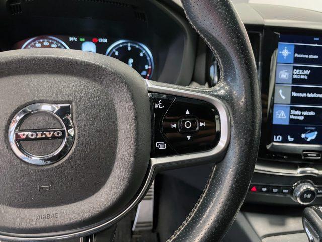 VOLVO XC60 2.0 D4 R-DESIGN AWD GEARTRONIC