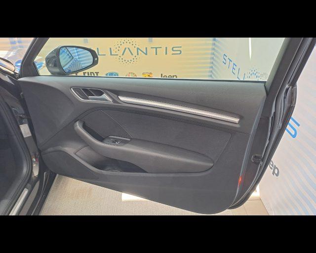 AUDI A3 1.6 tdi 110cv s-tronic