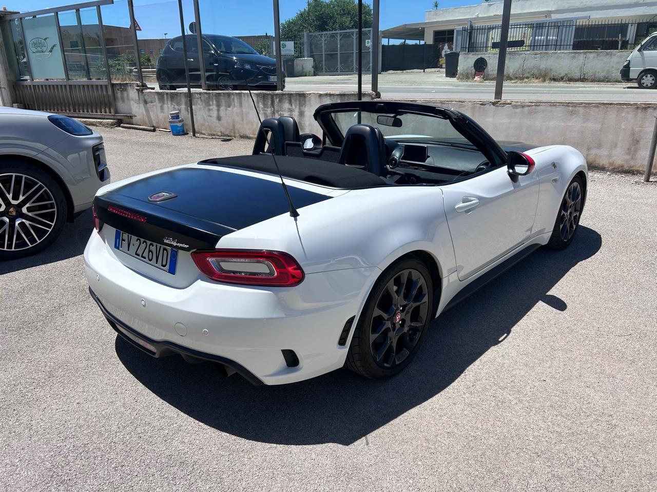 ABARTH 124 Spider 1.4 Turbo MultiAir AT 170 GT