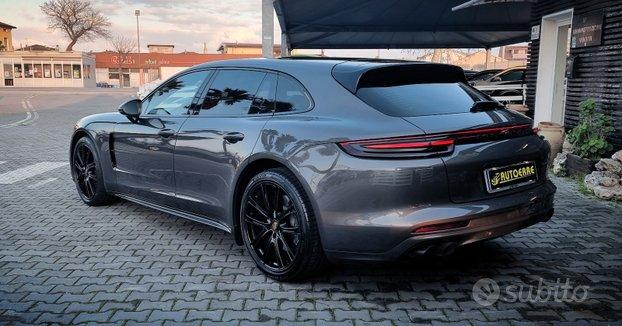 PORSCHE Panamera - 2018