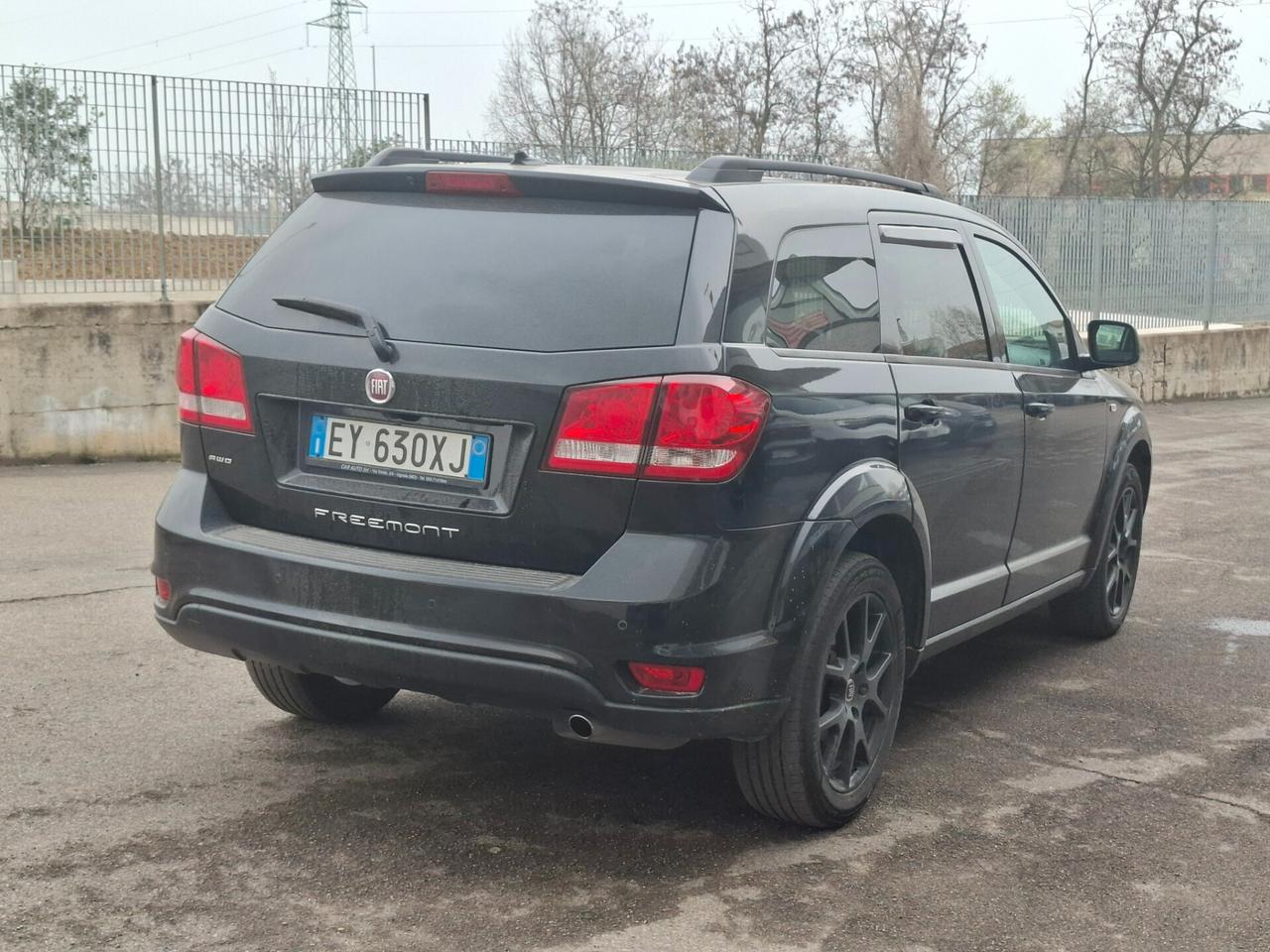 Fiat Freemont 2.0 Mjt 170 CV 4x4 aut. Black Code