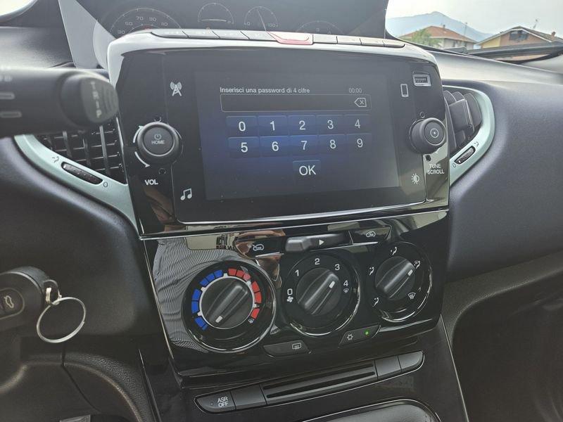 Lancia Ypsilon 1.0 FireFly 5 porte S&S Hybryd Gold con BONUS EASY GO'