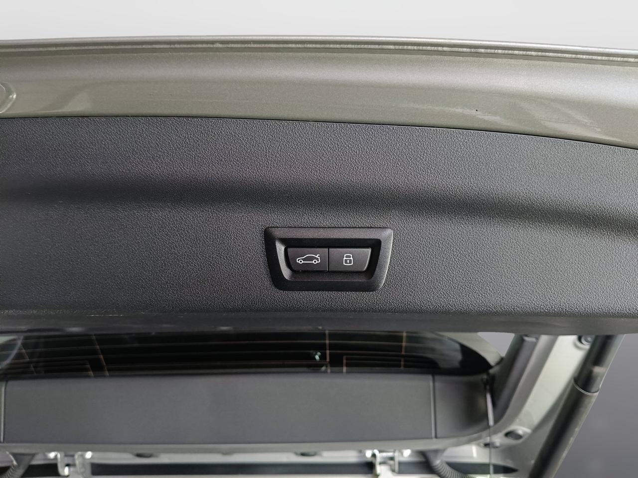 BMW X1 U11 - X1 sdrive18d X-Line auto