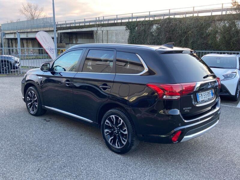 Mitsubishi Outlander PHEV 2.0 PHEV 4WD AUTO INSTYLE PLUS SDA