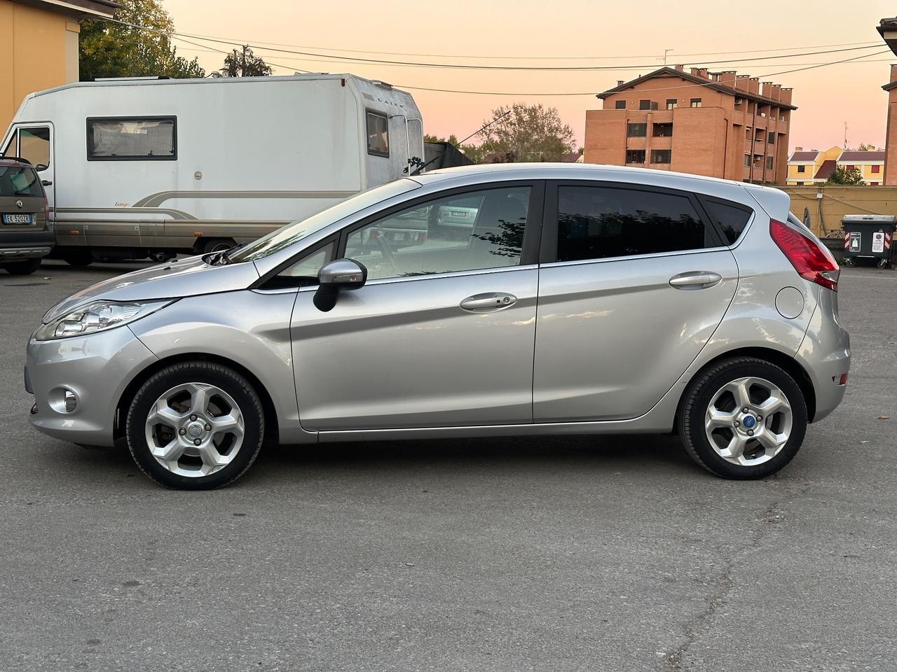 Ford Fiesta 1.4 5 porte Bz.- GPL Titanium
