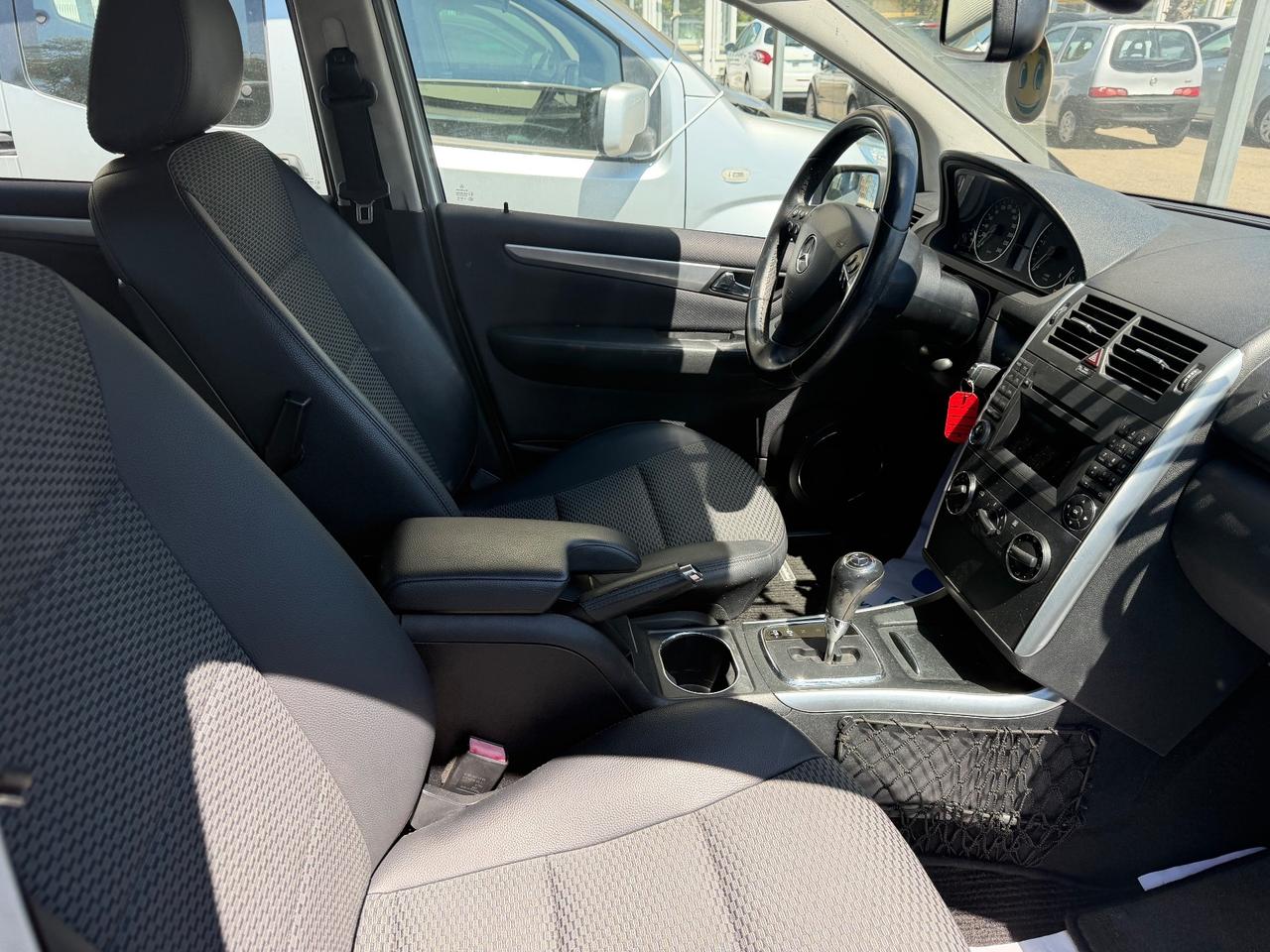 Mercedes cla 180 2.0 diesel 2011