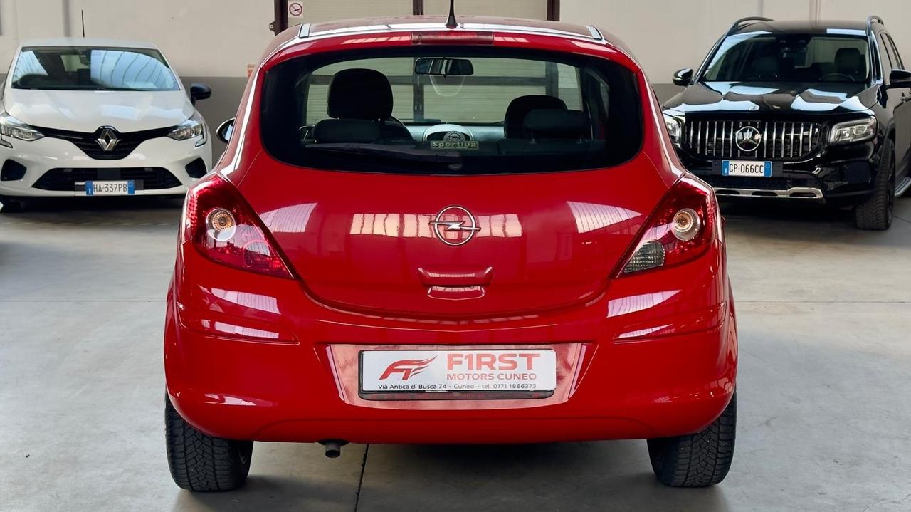 Opel Corsa 1.2 3 porte Sport