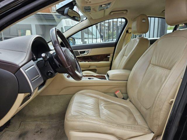 JAGUAR XF 3.0 D V6 Luxury