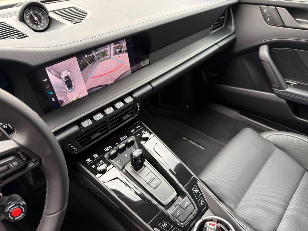 Porsche 911 TARGA 4 GTS 541CV HYBRID