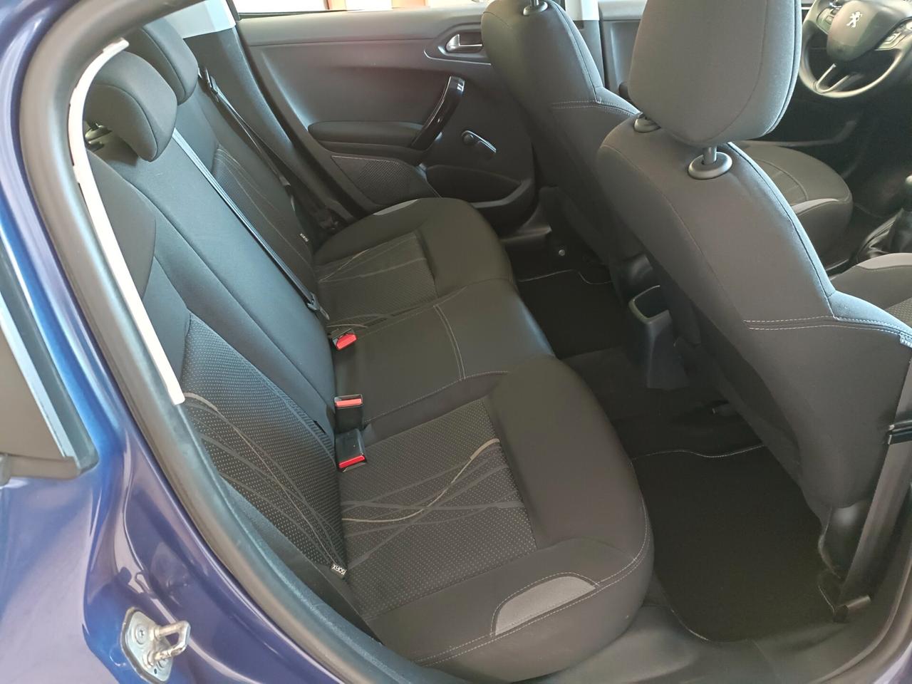 Peugeot 208 1.6 e-HDi 92 CV Stop&Start 5 porte Allure